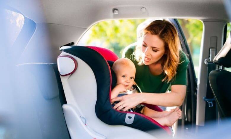 best-baby-girl-infant-car-seats-for-2022-kid-sitting-safe